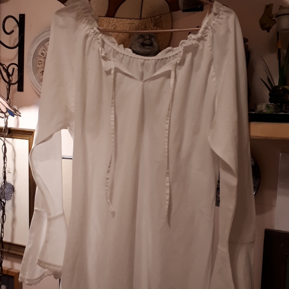 Ladies blouse - Picture 2 of 7